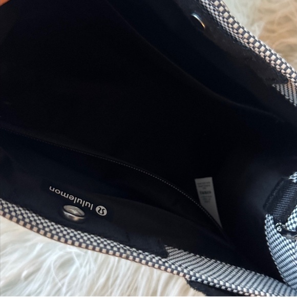 Lululemon Two Tone Canvas Tote Mini Bag ~ 4.5L ~ Anchor/Light Ivory NWT - Picture 2 of 4